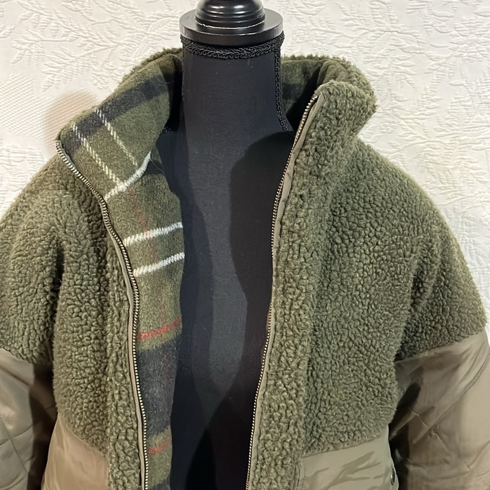 American Eagle reversible coat, size medium‎ - Picture 2 of 15